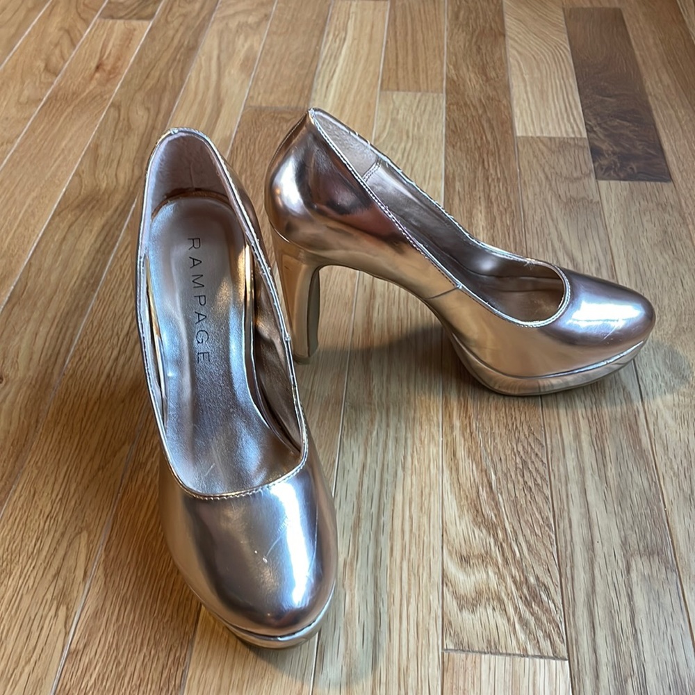 Shiny Metallic pink hued High Heels